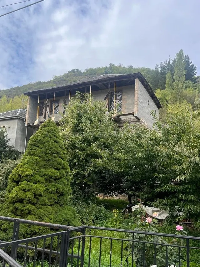 SE VENDE CASA EN CONSTRUCCIÓN  EN VILLANUEVA DE VALDUEZA — 5