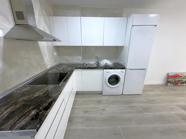Apartamento exterior totalmente reformado en Calle Doctor Mi - foto 3