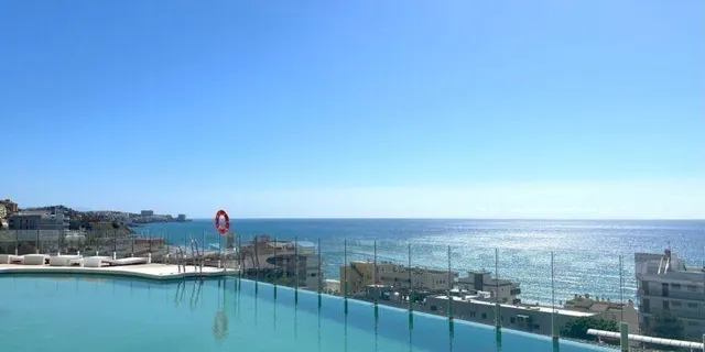 *** OBRA NUEVA TERMINADA. ATICO FRENTE AL MAR, LISTO PARA ENTRAR A VIVIR !!!. — 25