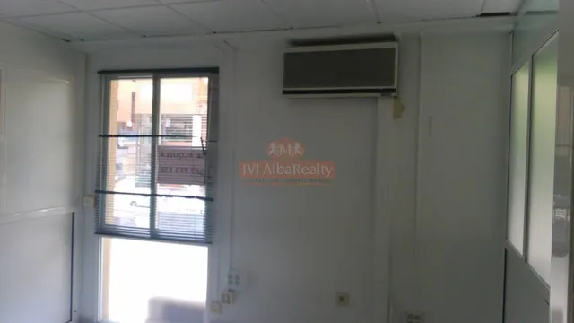 SE ALQUILA ENTREPLANTA PARA OFICINAS DE 80 mts — 10