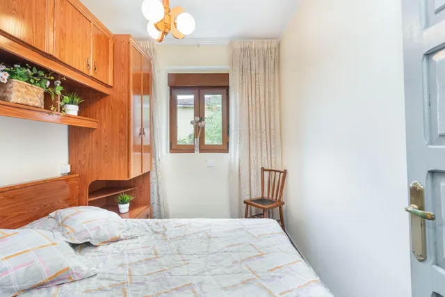 PISO BAJO + SEMI-SÓTANO EN VENTA EN CASORVIDA (LENA) — 18