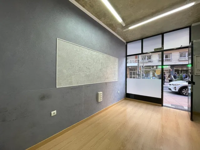 SE ALQUILA LOCAL EN CALLE ANCHA — 11
