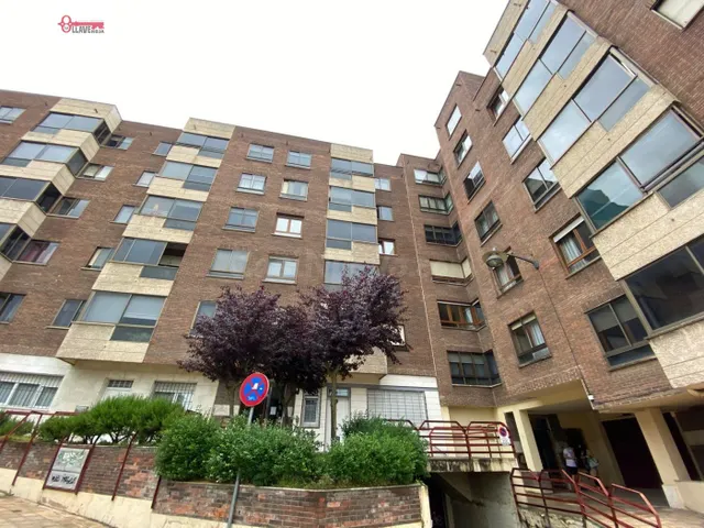 En Burgos C/ Alfareros. Se alquila precioso piso de cuatro h