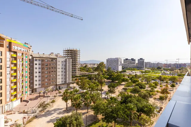 Piso de 5 dormitorios con dos plazas de garaje y trastero doble en Juan de Borbón, Murcia — 38