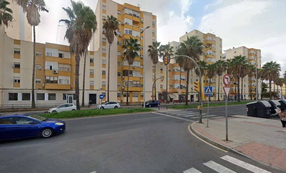 Venta de Local Comercial en Huelva. Activo Inmobiliario Sin Posesión / No se Puede Visitar / Ni Financiar.