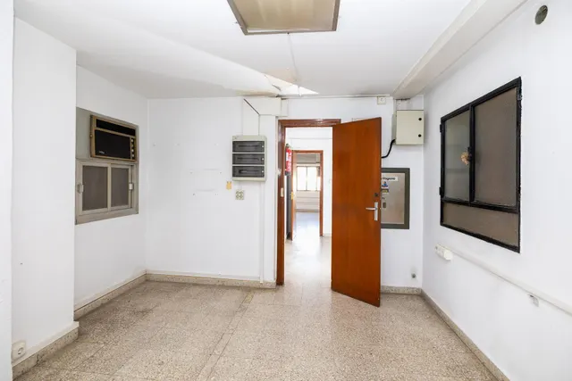 Piso 6 habitaciones 280m² en venta - Av. De Salobreña — 13