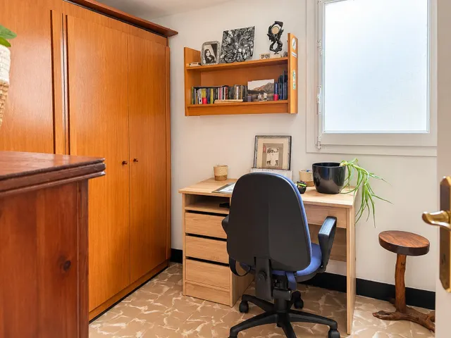 Ático céntrico de 77 m2 con 3 habitaciones y balcón — 7