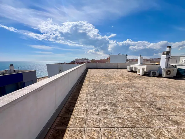 ATICO DUPLEX EDIFICIO EN PRIMERA LINEA PLAYA DE LOS LOCOS — 28