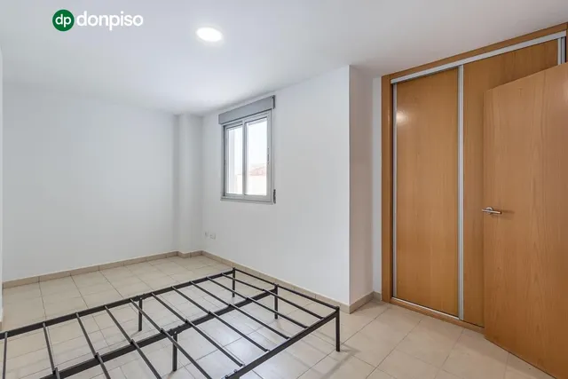 LUMINOSO DÚPLEX EN LÁCHAR — 11