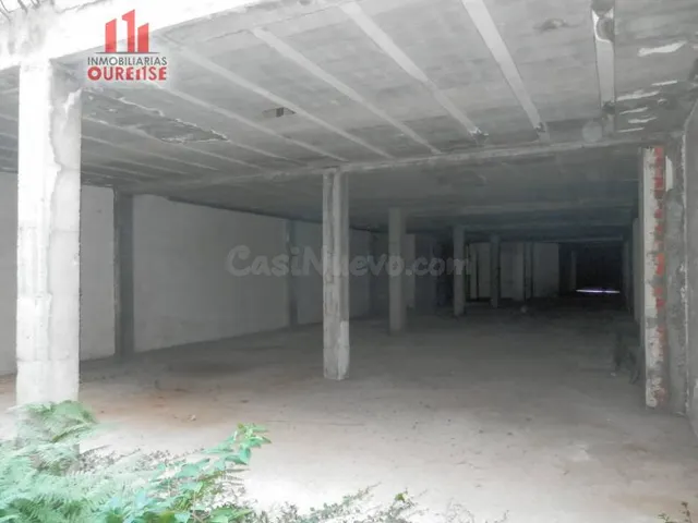 CÉNTRICO LOCAL COMERCIAL CON ENTRADA POR DOS CALLES - foto 2