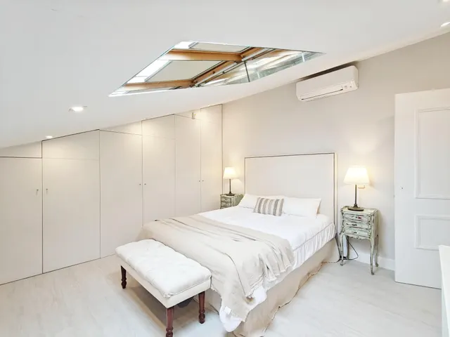 Dúplex 3 habitaciones 150m² en alquiler - Cortes — 34