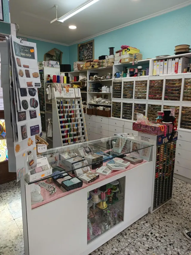 Amplio Local Comercial en Elda. — 2