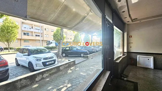 Local comercial 135m² en alquiler - Arcozelo - foto 4