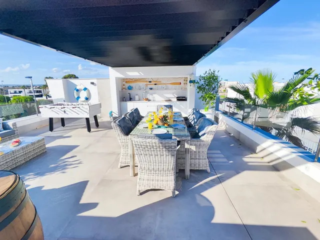 VILLA MODERNA CON PISCINA PRIVADA, JACUZZI Y SOLÁRIUM EN SAN - foto 4