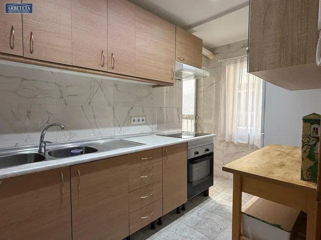 INMOBILIARIA ARBETETA VENDE PISO DE TRES DORMITORIOS Y TERRAZA EN LA ZONA CONSTITUCIÓN DE GUADALAJARA — 8