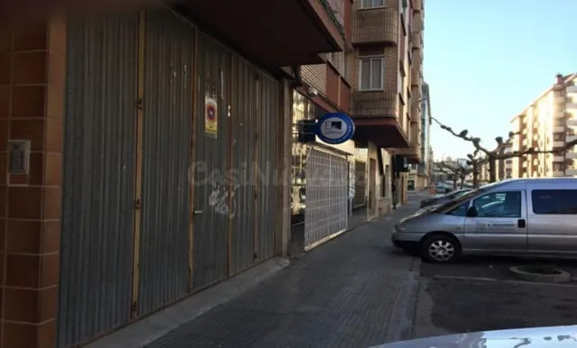 SE ALQUILA LOCAL DE 70 METROS CUADRADOS EN ALMAZÁN - foto 2