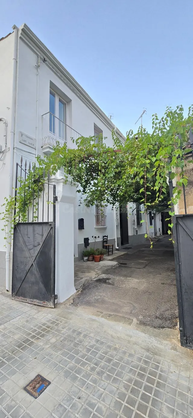 OPORTUNIDAD CASA CON JARDIN EN ALELLA - foto 3