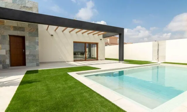 VIVIENDA EN URBANIZACIÓN CONSOLIDADA EN LA COSTA — 12