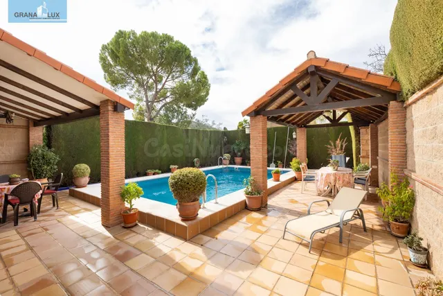 VIVIENDA PAREADA EN MONTELUZ — 3