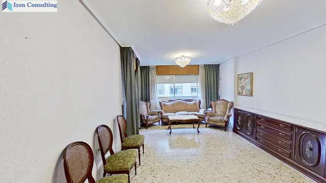amplia vivienda con vistas al Altozano y plaza de garaje — 2