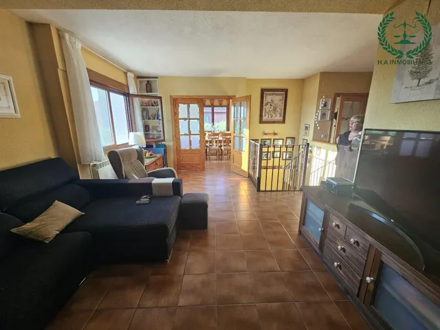 Chalet independiente con parcela de 1.000 m2 y piscina privada. — 7