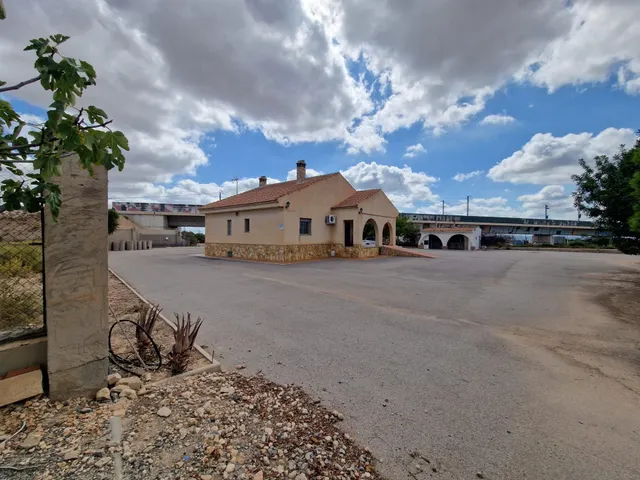 CHALET PARA ENTRAR A VIVIR EN LA ZONA estación DEL AVE — 3
