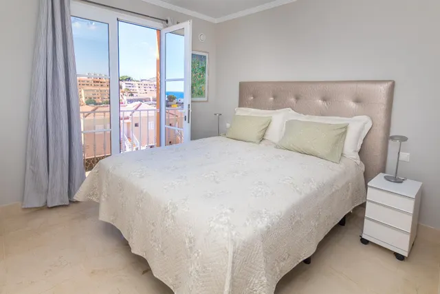Atractivo apartamento de 2 dormitorios con amplia terraza en monte carrera. impresionantes vistas al mar. trastero y plaza de garaje. piscina comunitaria climatizada. — 18