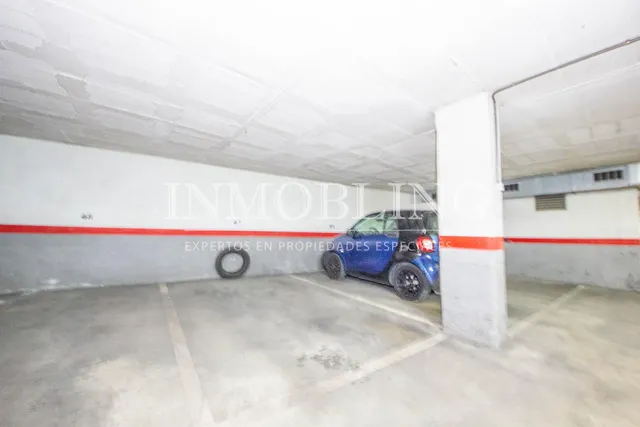 Plaza de parking en calle Moratín - foto 3