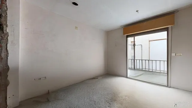QUIERES VIVIR EN EL CENTRO DE BURRIANA Y TENER TU PROPIO NEGOCIO... — 31
