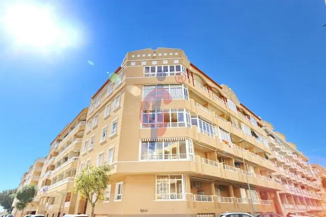 ¡Ático dúplex de tres dormitorios en venta en Guardamar del  - foto 3