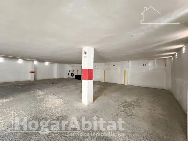 CON GARAJE Y TERRAZA JUNTO AL MAR — 44
