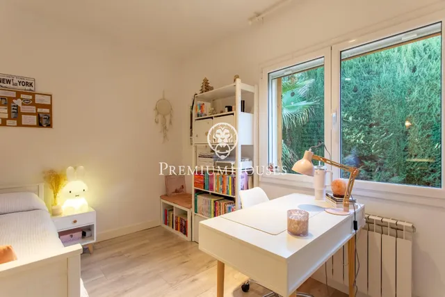 Casa independiente con jardín en venta en Argentona — 23
