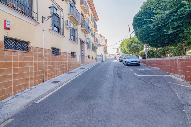 Piso, cohera y trastero en La Zubia — 5