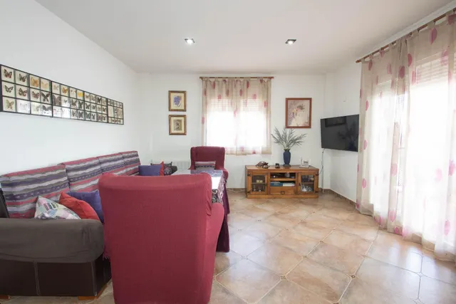 CHALET INDEPENDIENTE CON PISCINA — 28