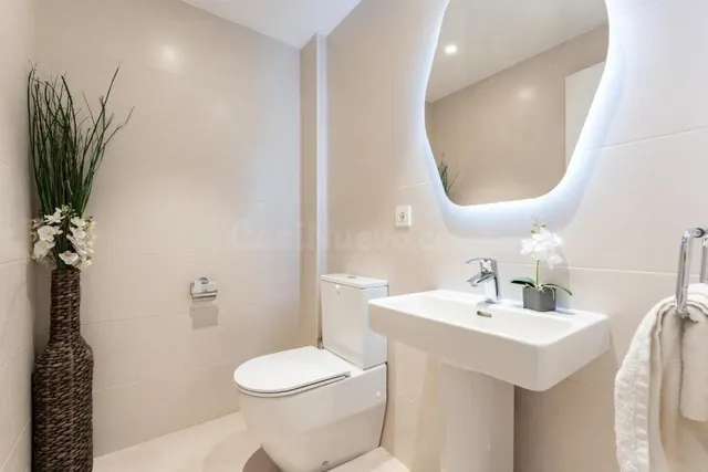 Piso AMPLIO de 3 Dorm. a ESTRENAR YA!! con TERRAZA 54 m2, , con piscinas y parques!! En Las Lagunas de Mijas — 28