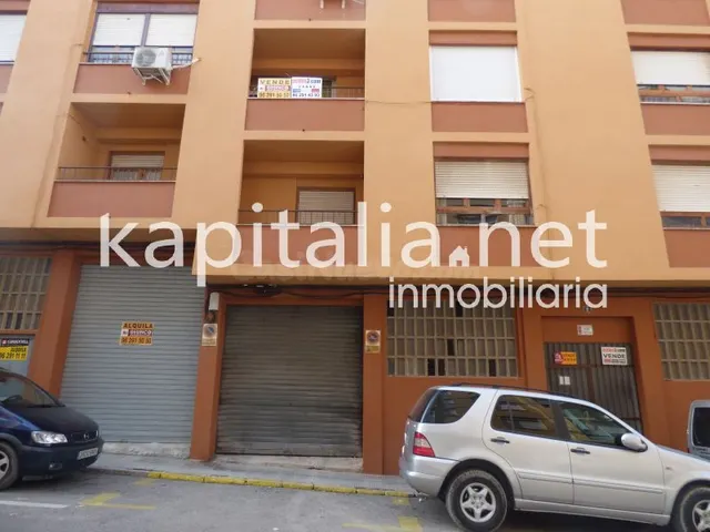 Local en venta en el barrio de san San Jose. - foto 2