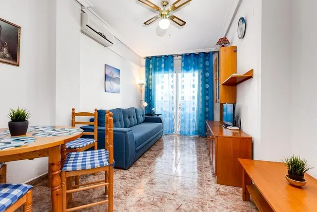 Apartamento en el centro de Torrevieja cerca de la playa Playa del Cura — 9