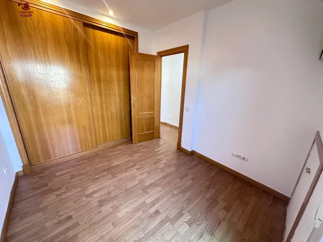 Piso de 50m2 con 2 dormitorios en alquiler en pleno centro urbano de Alpedrete — 14