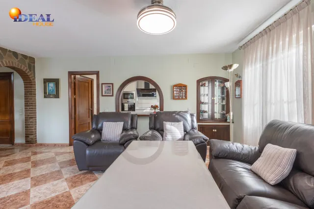 Vivienda Exclusiva en Urbanización Viñas del Rey – Otura — 12