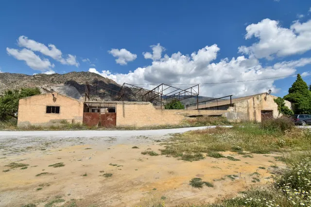 Nave industrial en el paraje del Ginatar, Dúrcal, a escasos 