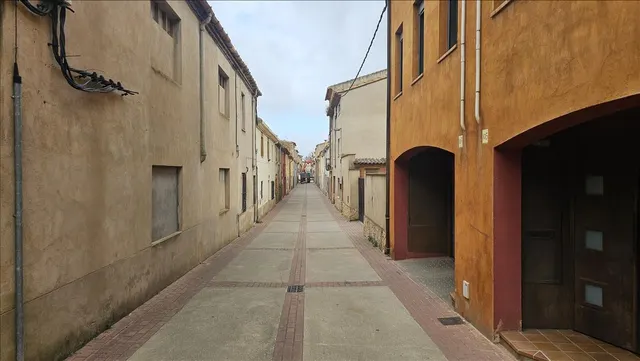 Casa adosada en la bisbal d'empordà — 29