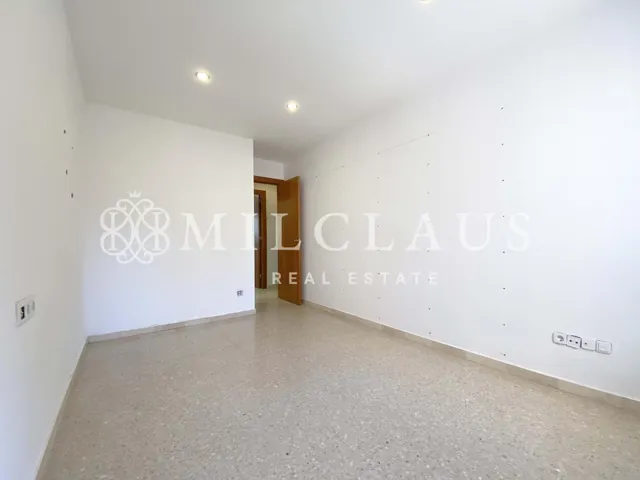 Piso en venta en C/ Sicilia, Merinals — 29