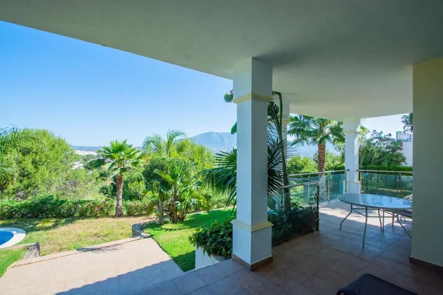 Exclusiva Villa Independiente en Primera Línea de Golf | La Cala Golf, Costa del Sol — 14