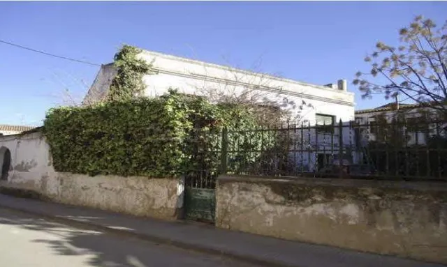 Gran casa sin posesión en St Pere Molanta.