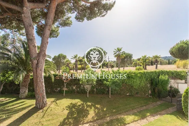 Casa en venta con piscina en Sant Andreu de Llavaneres — 48