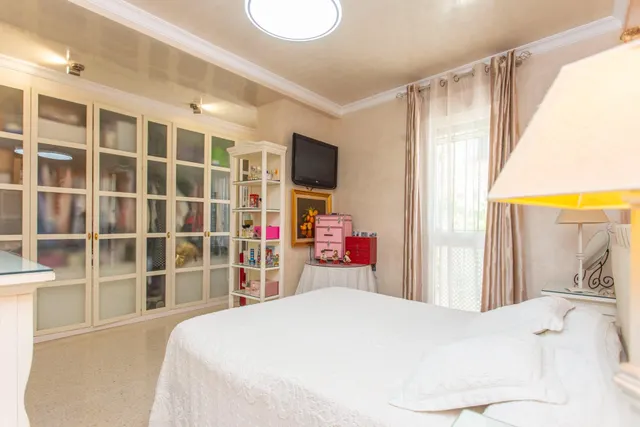 Se vende piso en planta baja en el centro (vpo) — 8