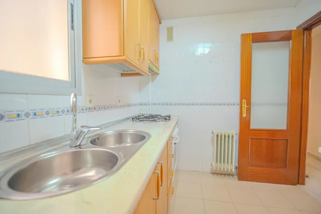 PISO EN CALLE EMILIA PARDO BAZAN 8 — 37