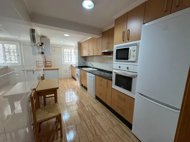 APARTAMENTO CON REFORMA INTEGRAL GRAN TERRAZA Y A ESCASOS METROS DEL MAR — 3