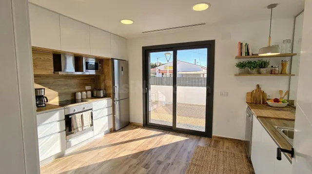 Alquiler de  chalet independiente en Oasis Park, Vendrell — 5