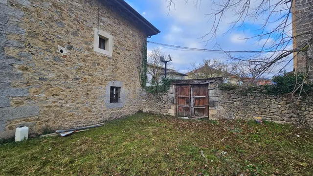 CASA DE PIEDRA CON JARDÍN EN EL CASCO HISTÓRICO DE VILLASANA - foto 5